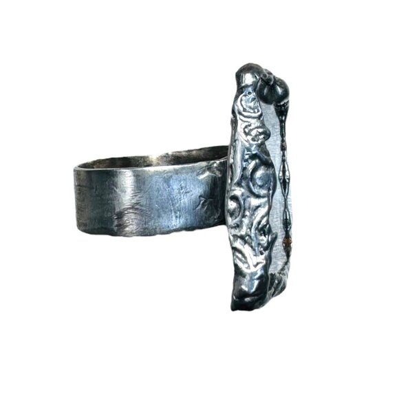 Handcrafted Artisan Silver & Glass Statement Ring Abstract Woman Portrait Design - Picture 12 of 17